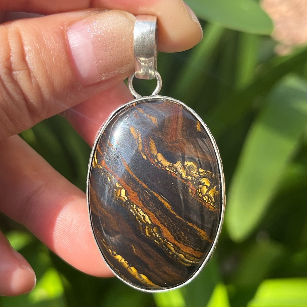 Silver plated iron tiger eye pendant